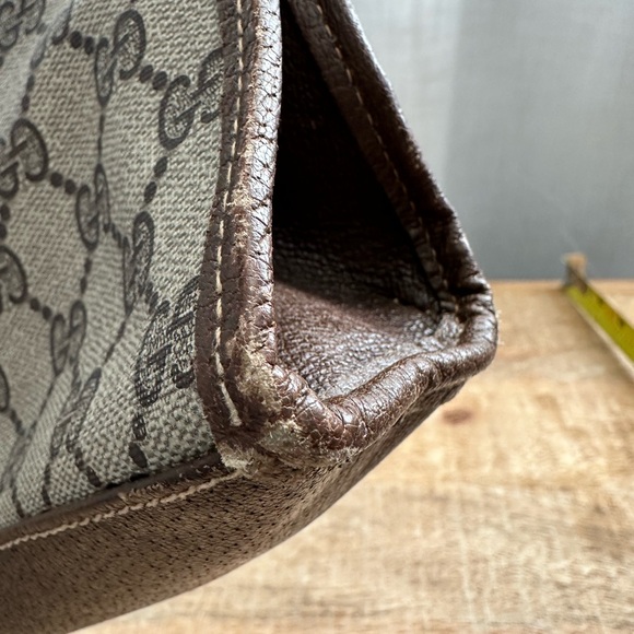 Vintage Gucci monogram clutch - Picture 9 of 15
